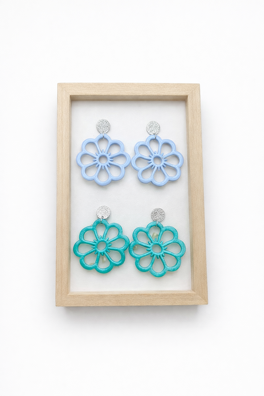 Daisy Frame Dangles